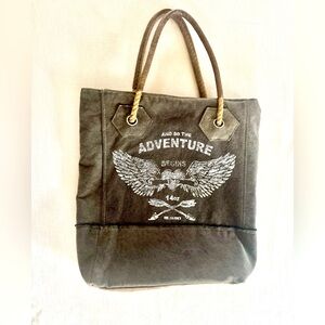 Chole & Lex Large Tote Bag NWOT Adventure Begins.